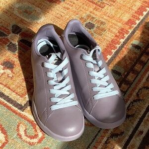 KURU Women's Sneakers in Lavender/Purple and Light Blue